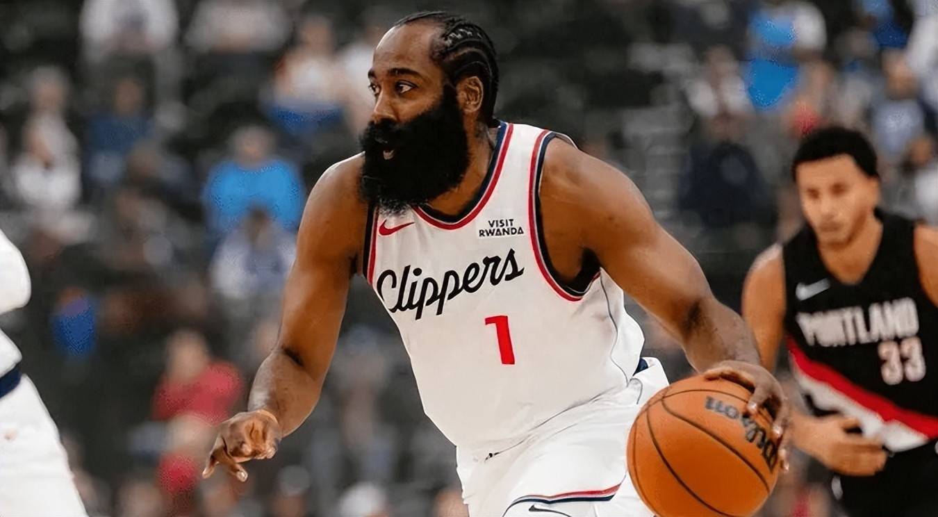 转折点！洛杉矶快船单刀错失，CBA季后赛冲刺阶段攻防权衡，球迷炸锅，年轻球员得到机会的简单介绍